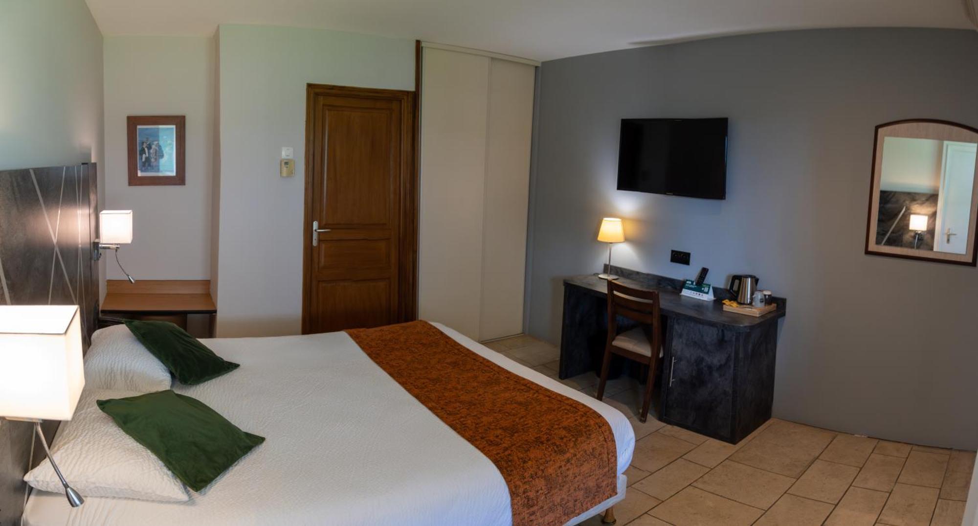 Logis Des Sources Hotel Creney-pres-Troyes Bagian luar foto