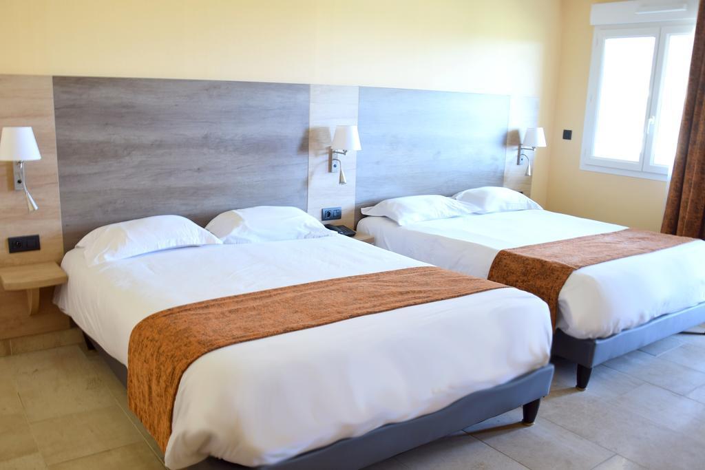 Logis Des Sources Hotel Creney-pres-Troyes Bagian luar foto