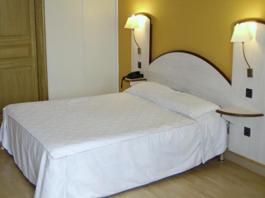 Logis Des Sources Hotel Creney-pres-Troyes Ruang foto