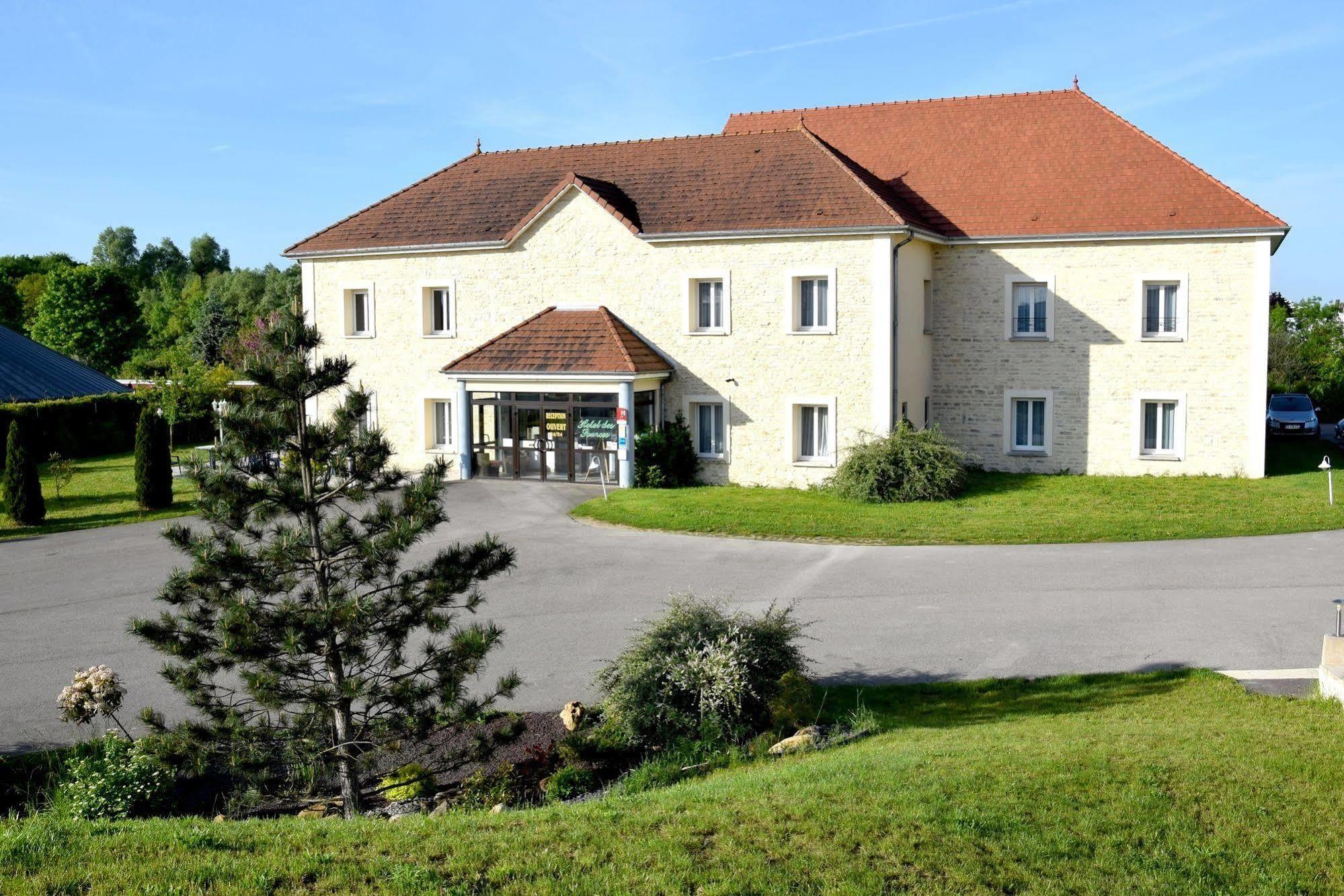 Logis Des Sources Hotel Creney-pres-Troyes Bagian luar foto